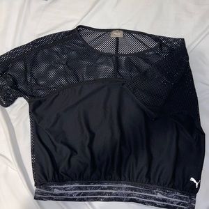 black puma work out top